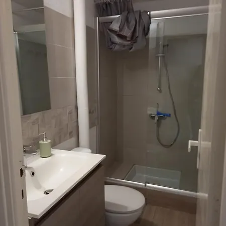 Front De Idealement Situe *